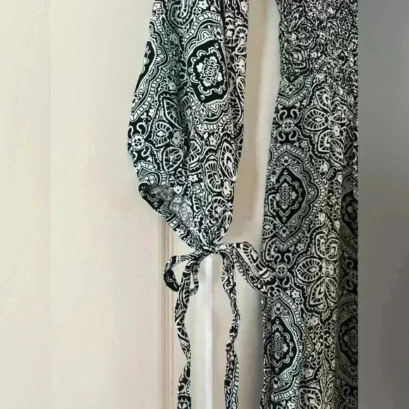 Live To Be Spoiled SZ XS Jumpsuit - Picture 4 of 10